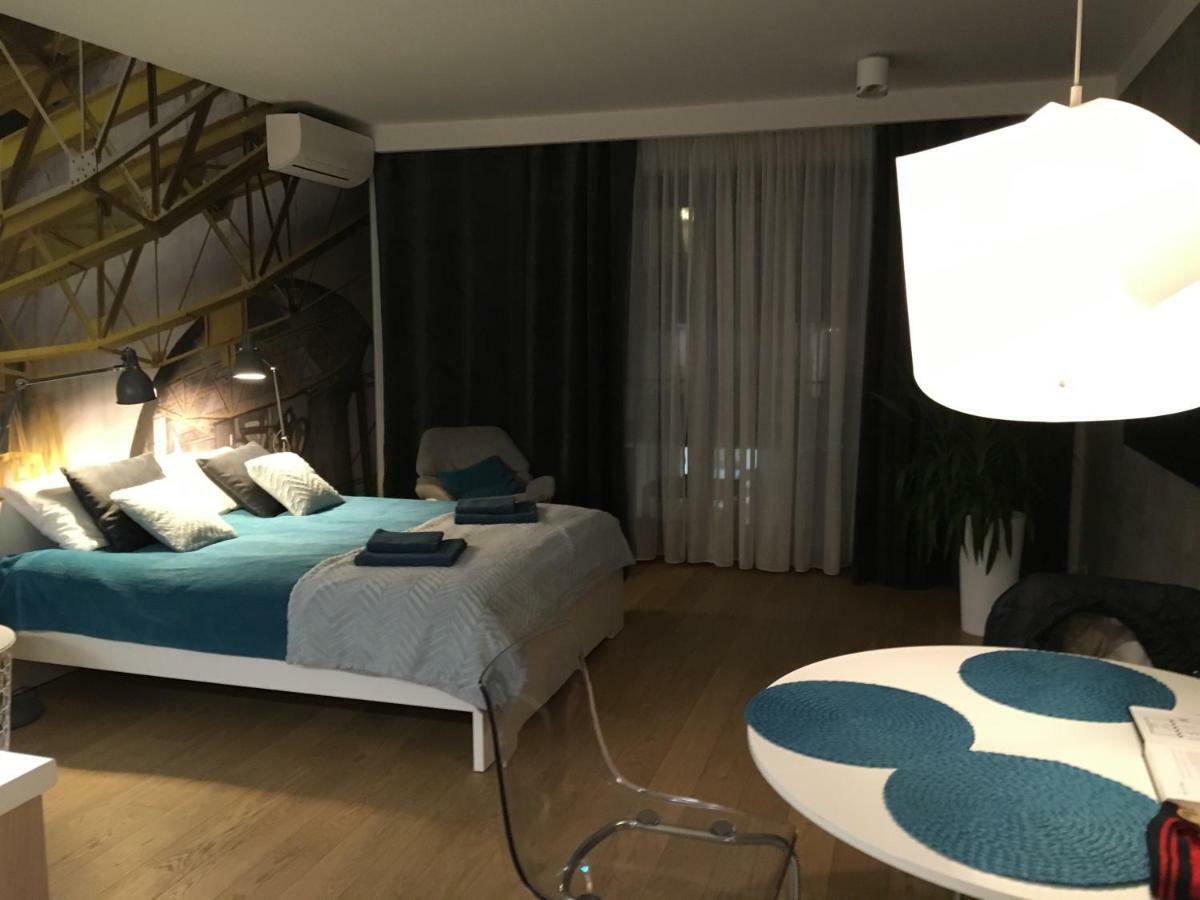 Apartment In The Gantry Hall - W19 Cracovia Exterior foto